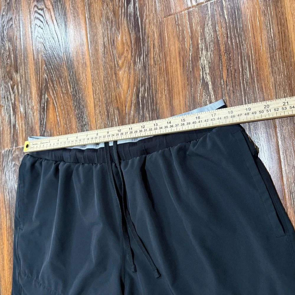 Fabletics XL Athletic Shorts Mens Black Lined Training Running Gym 7in Inseam
